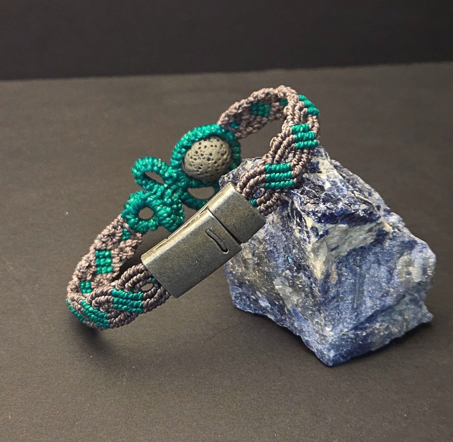 Constrictor Grip: Jade-Grey